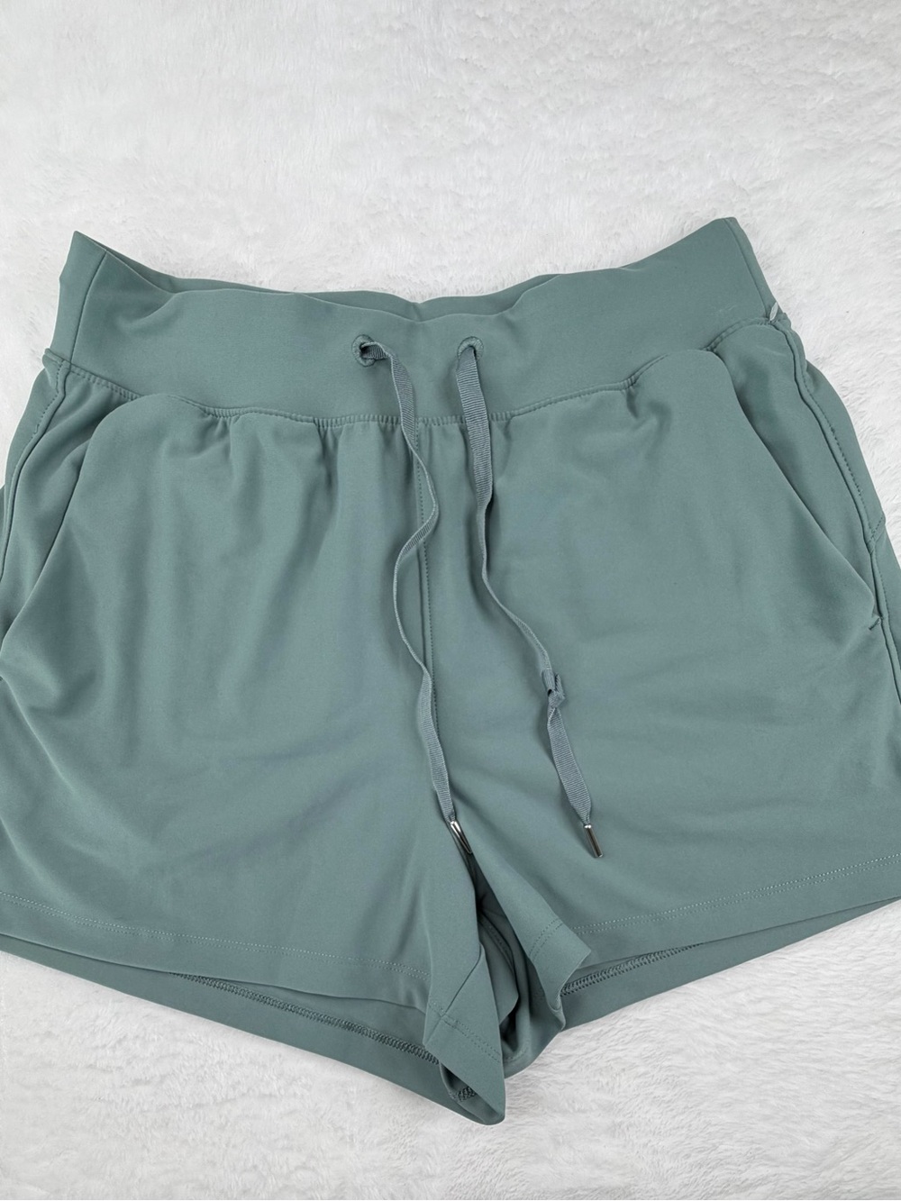 Old Navy Sage Green Pull‑On Athletic Shorts